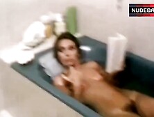 Beatriz Elorrieta Lying Nude In Hot Tub – Tac-Tac