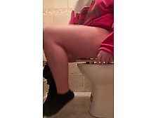 British Slut Sneaks To The Bathroom To Play Voyeur