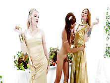 Exciting Golden Goddesses Shemale 3Some Sex