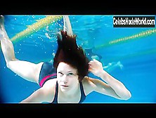 Mariya Pirogova Pool,  Bikini In Temnyy Mir: Ravnovesie (2013)