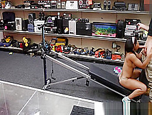 Real Muscular Ebony Giving Head Naked In Shop