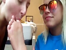 Lesbian Girl Selflicking Own Feet