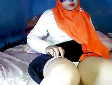 Masked Hijab Playing Honeypot