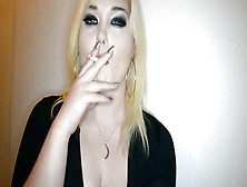 Goddess Female Smoking Sexy