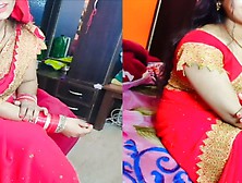 Red Saree Beautiful Sexy Bhabhi Ko Ghar Me Pela
