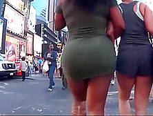 Big Round Buuble Ass In Tight Green Dress