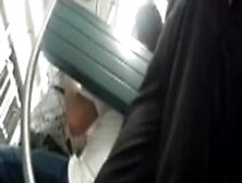 Maduro Caliente Muestra Su Pene En El Metro