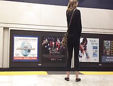 Girls Ass While I Wait For Train.