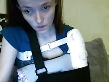 Hott Baby Camgirl Broke Her Arm