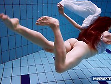 Pussy Under Water Show By Sexy Marketa
