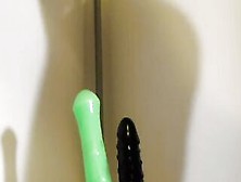 Shower Double Penetration! Dildos And Squirting!