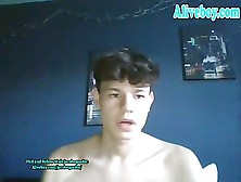 Cute American Boy Webcams Solo