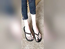 Teen With Gorgeous Amateur Feet Playing With Her Black Flip Flops