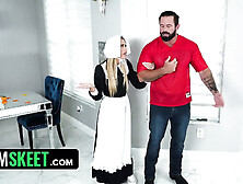 Petite Babe In Costume Khloe Kapri Seduces Her Husband And Bangs Him On Thanksgiving - Exxxtra Small