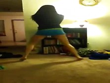 Kaitlyn Shaking Her White Girl Ass(. Mp4