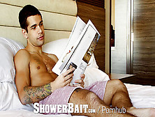 Showerbait Hetero Ty Mitchell Shower Plowed By Gay Mate