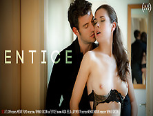 Entice - Nadia Bella & Jay Smooth - Sexart