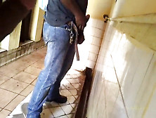 Banheirão / Sacanagem Pegação No Banheiro Público #4
