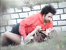 Съемка Скрытой Камерой Интимных Сцен Молодых Пар В Общественных Местах