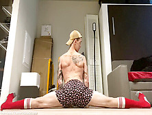 Guy Split Flexible,  Male Naked Yoga,  Kado