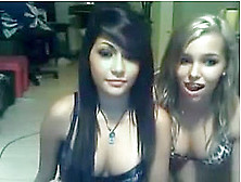 2 Teens Naked On Cam