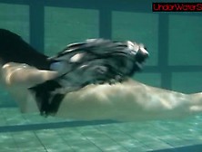 Blackhaired Beauty Irina Underwater Tease