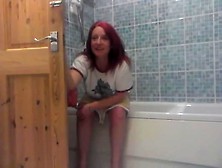 Redhead Pees In Bathtub