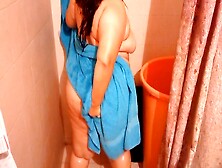 Voluptuous Latin Beauty Takes A Sexy Shower To Entice True Admirers Of Curvy Women
