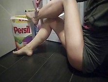 Polish Milf Shaving Her Legs