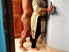ضخمة الثدي الحقيقي منتديات خادمة في بدلة السلوار مارس الجنس من الصعب من قبل رئيسها Egypt Maid Drilled