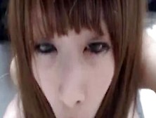Giapponese Giovane E Troia Succhia Un Dildo In Webcam