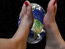 Giantess Foot Massage In Front Of The Entire Planet - Feet Asmr With Voice Role Play