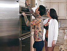 Chubby Black Haired Wife Zanna Blue Having Sex In The Kitchen