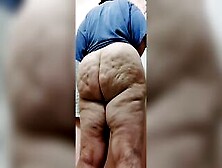 Huge Butt Shaking