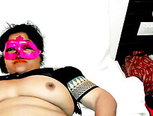 Desi Chubby Indian Lady Masturbating With Vibrator
