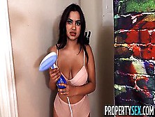 Curvy Tenant Seduces Landlord Into Hardcore Oralsex With A Naughty Twist