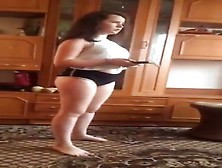 Russian Girl With Big Ass Twerking On Periscope