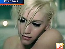Gwen Stefani In 4 In The Morning (2007)