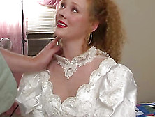 She Wore Her Wedding Dress To Make Naughty Amateur Porn