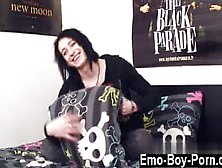 Emoboy Ass Movies Cute Emo Mylo Fox Joins Homoemo In Hi